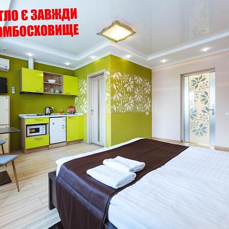Guest House "Golden Gate 911 " Kyiv Exterior photo