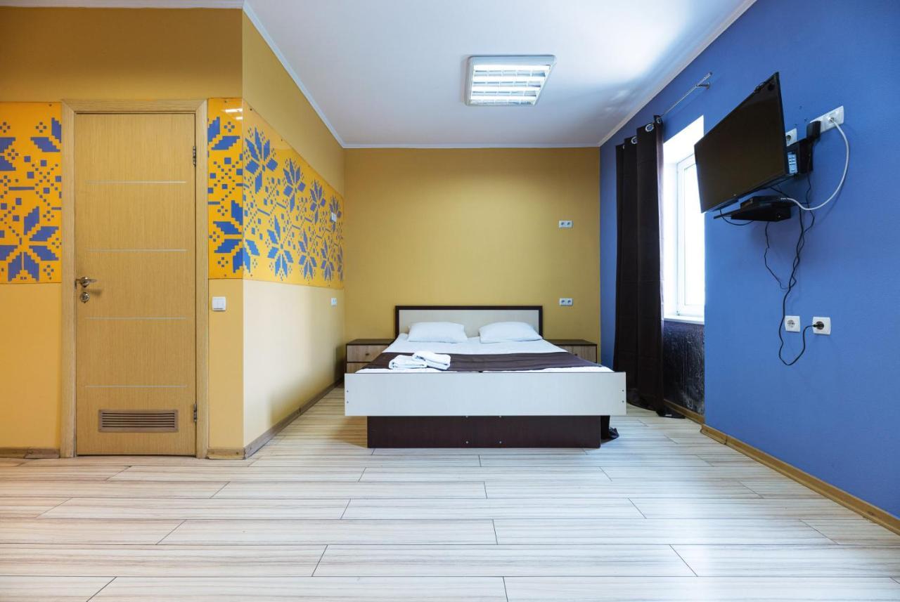 Guest House "Golden Gate 911 " Kyiv Exterior photo