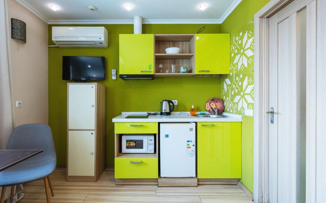 Guest House "Golden Gate 911 " Kyiv Exterior photo