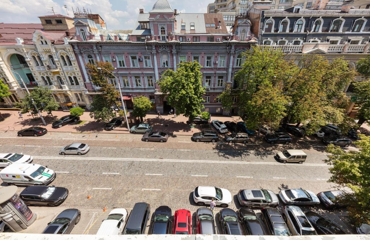 Guest House "Golden Gate 911 " Kyiv Exterior photo