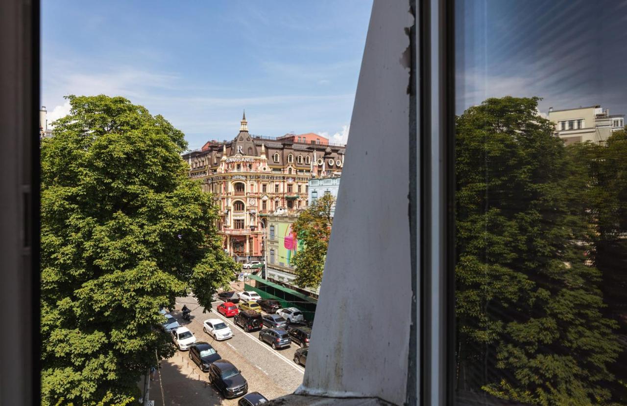Guest House "Golden Gate 911 " Kyiv Exterior photo