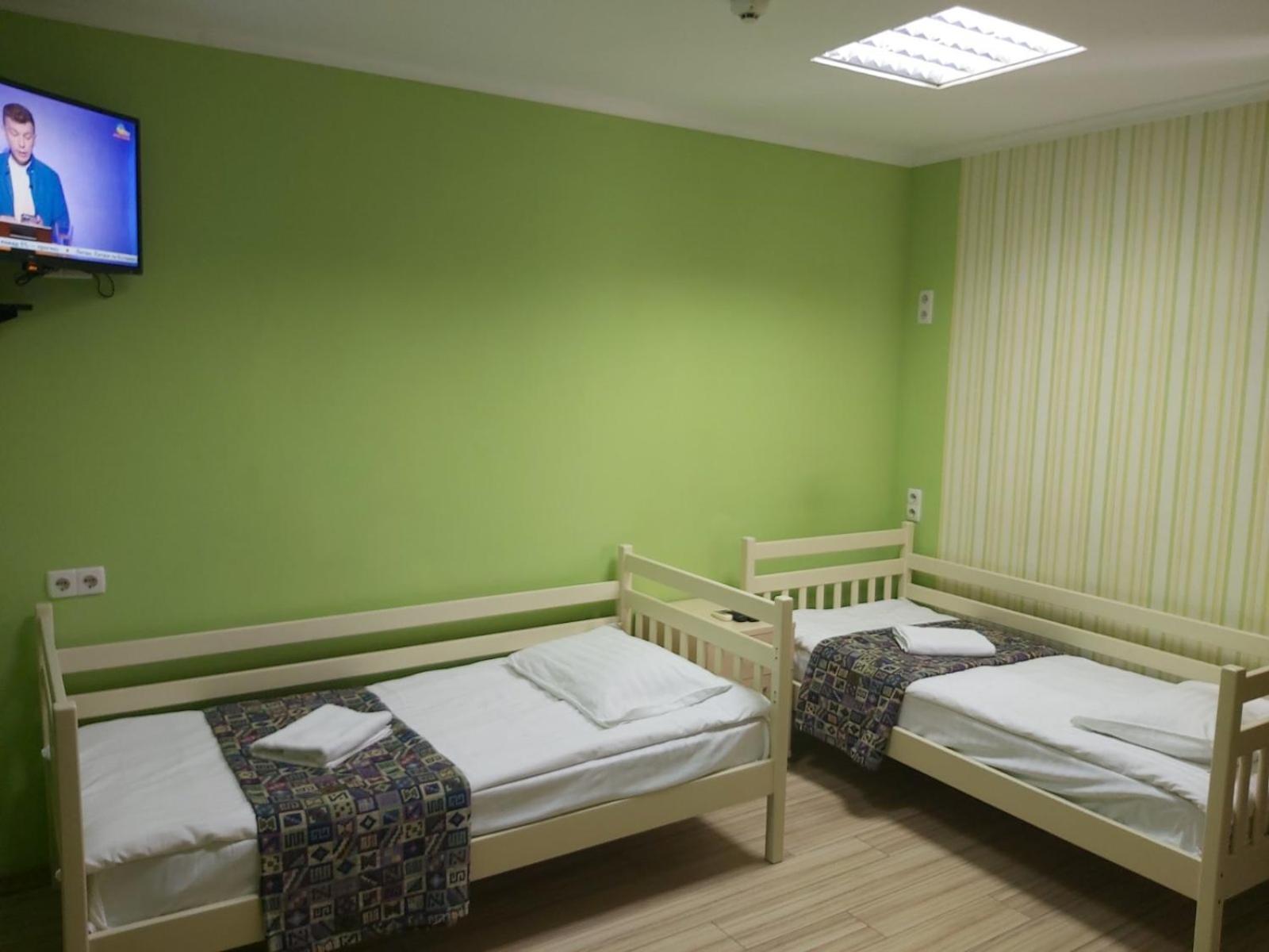 Guest House "Golden Gate 911 " Kyiv Exterior photo
