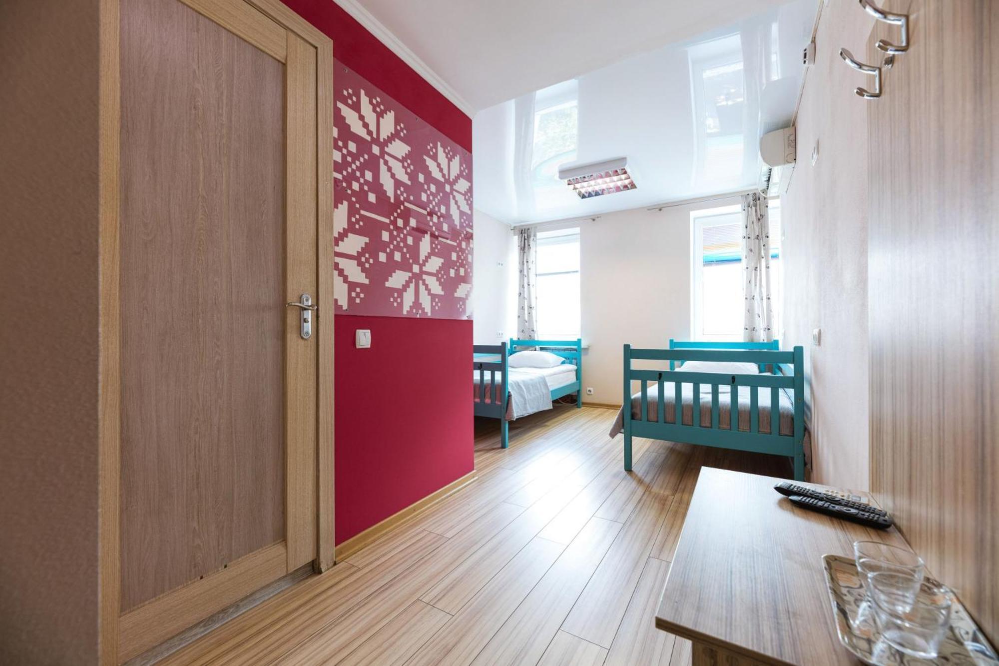 Guest House "Golden Gate 911 " Kyiv Exterior photo