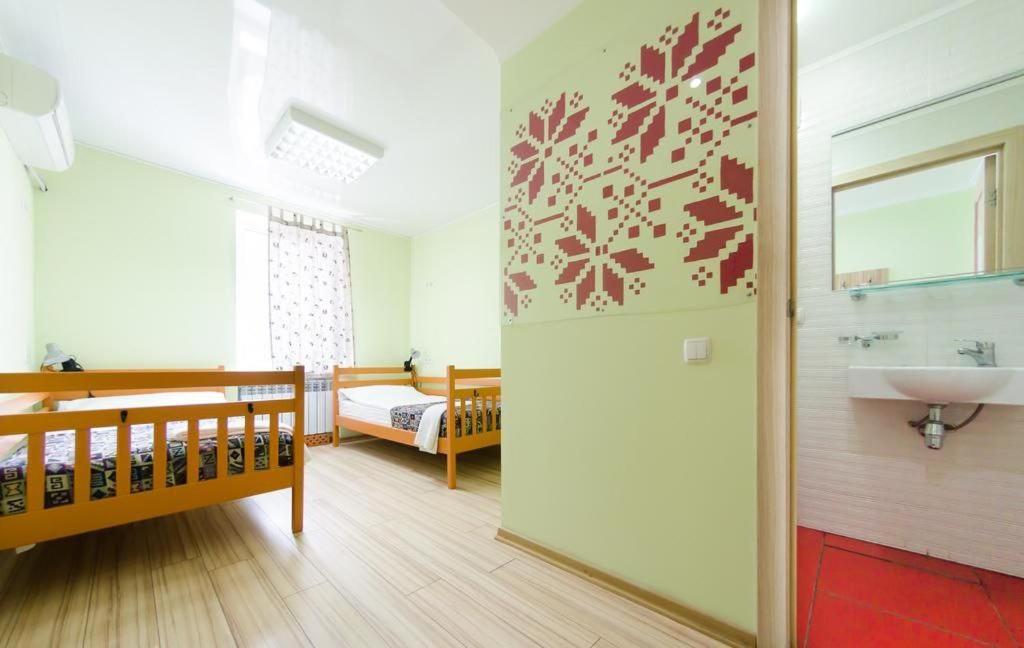 Guest House "Golden Gate 911 " Kyiv Exterior photo