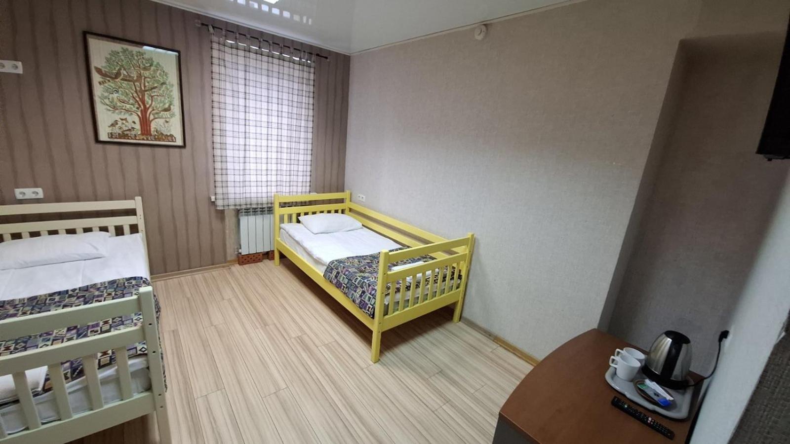 Guest House "Golden Gate 911 " Kyiv Exterior photo