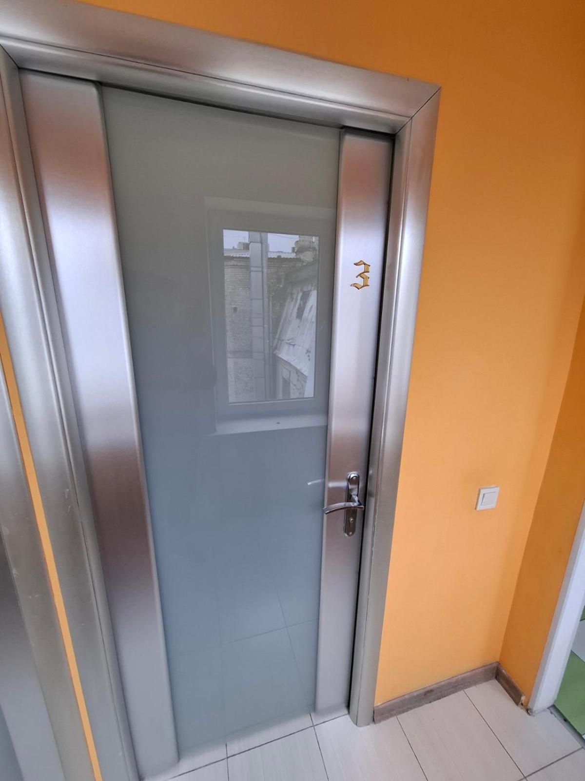 Guest House "Golden Gate 911 " Kyiv Exterior photo