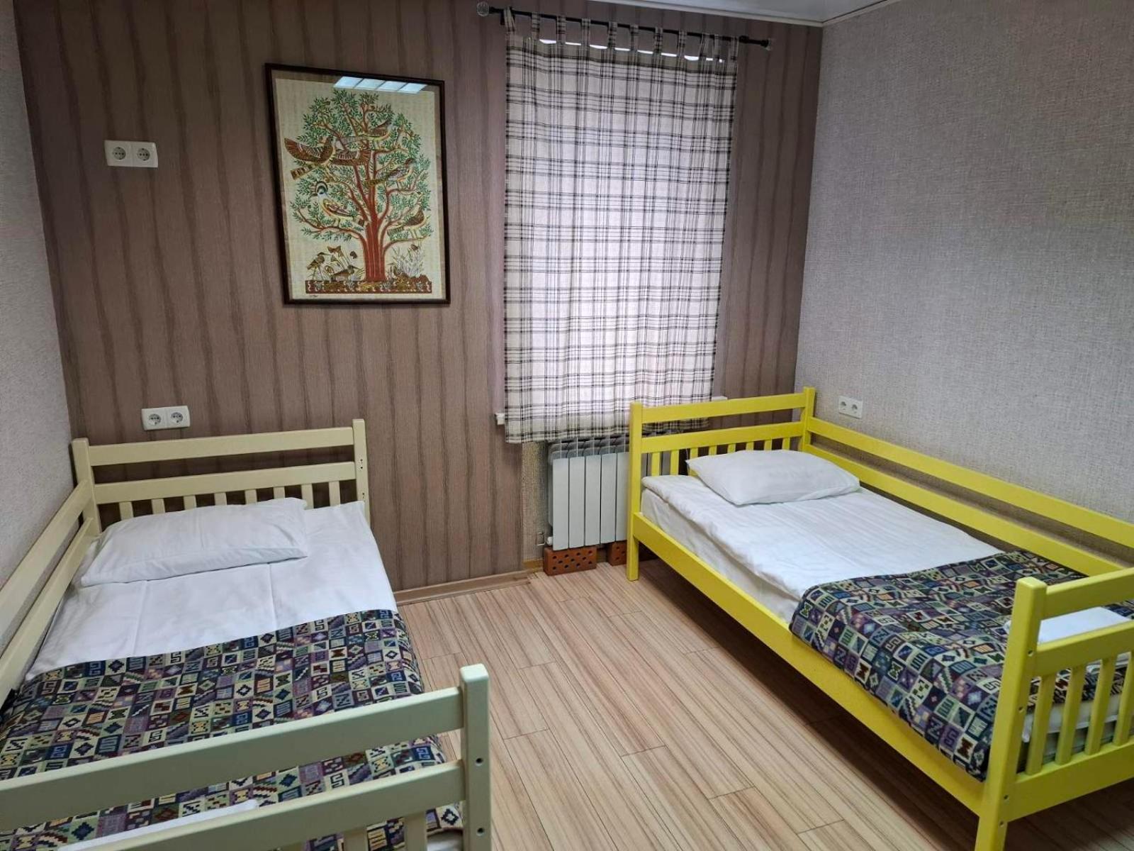 Guest House "Golden Gate 911 " Kyiv Exterior photo
