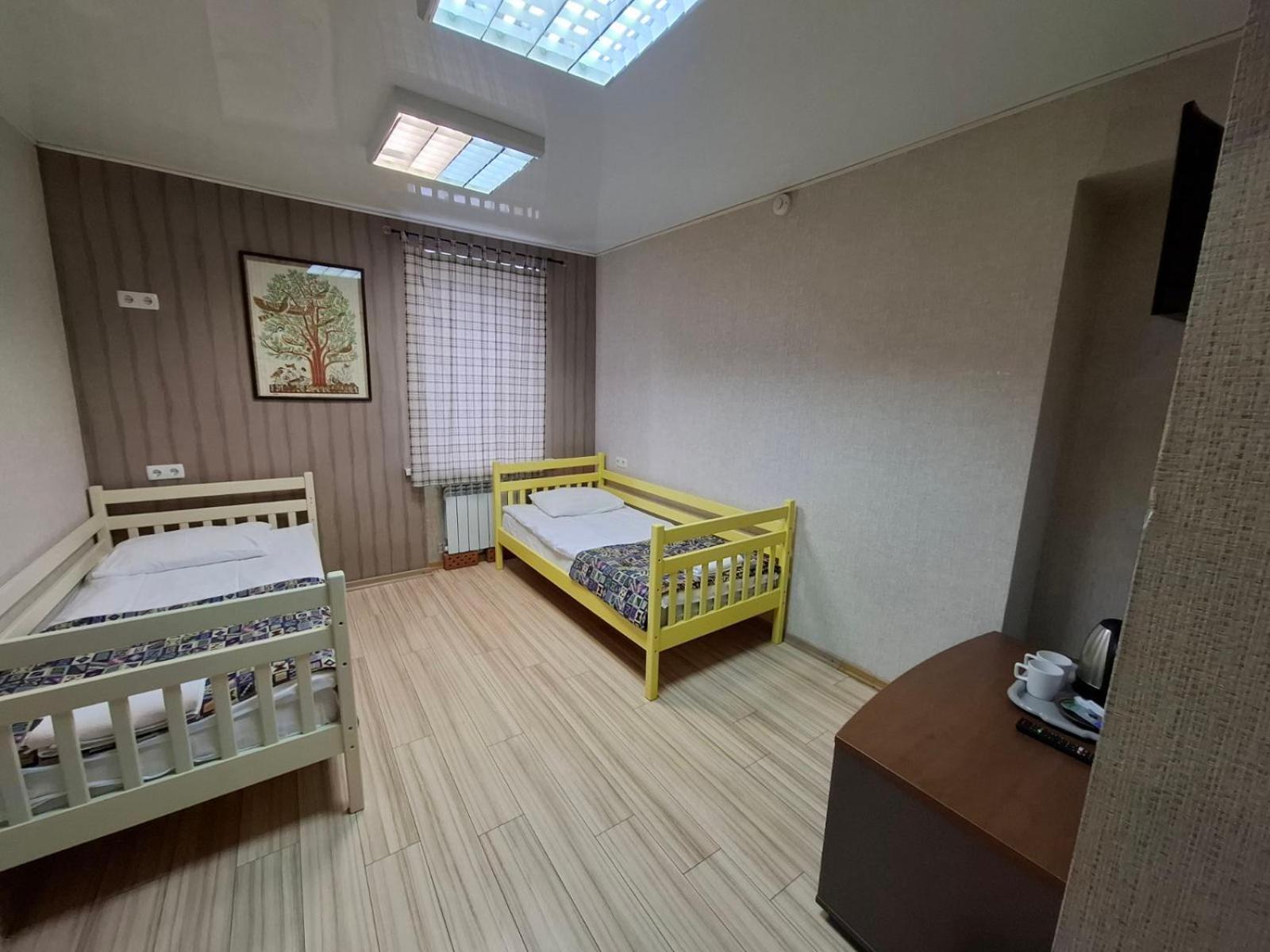Guest House "Golden Gate 911 " Kyiv Exterior photo