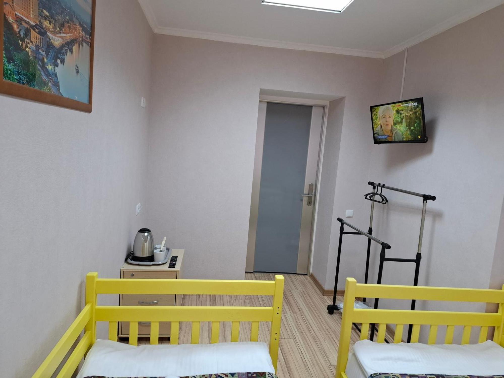 Guest House "Golden Gate 911 " Kyiv Exterior photo